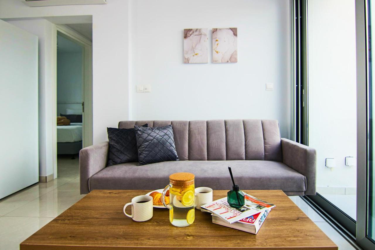 파포스 Phaedrus Living - Seaside Executive Flat Harbour 202 아파트 외부 사진