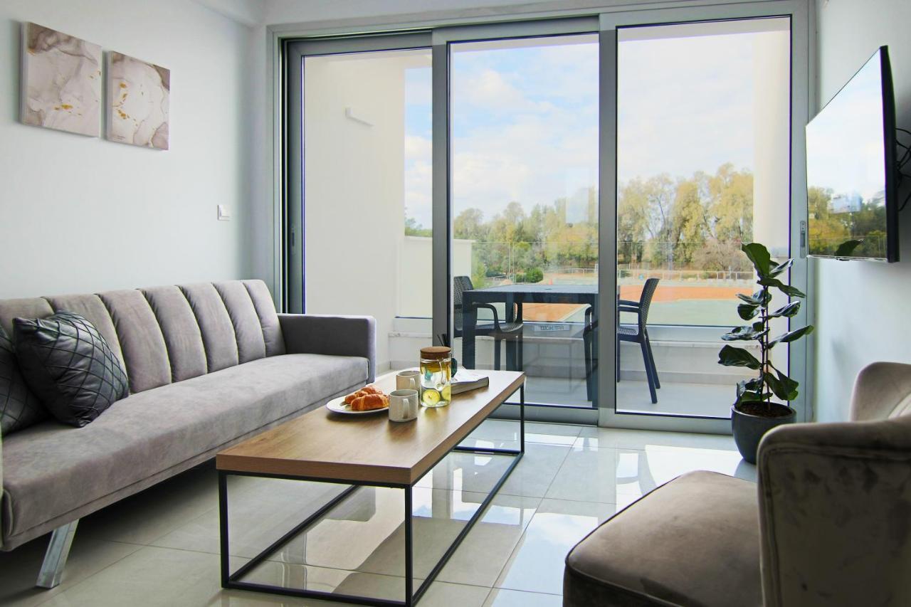 파포스 Phaedrus Living - Seaside Executive Flat Harbour 202 아파트 외부 사진
